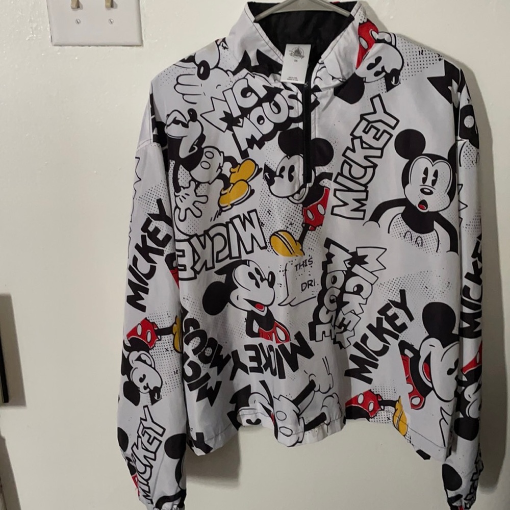Disney crops windbreaker